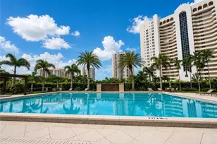 5601 Turtle Bay Dr, Naples, FL 34108 - Photo 24