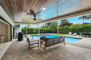 517 Parkwood Ln, Naples, FL 34103 - Photo 18