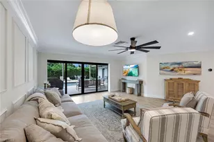517 Parkwood Ln, Naples, FL 34103 - Photo 4