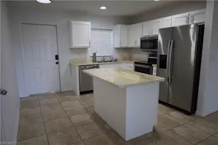 5172 Leeds Rd, Fort Myers, FL 33907 - Photo 2
