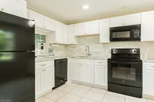 149 Palm Dr, Naples, FL 34112 - Photo 28