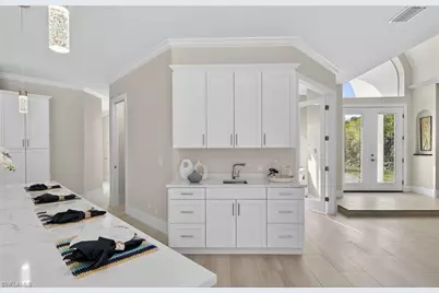 6461 Livingston Woods Ln, Naples, FL 34109 - Photo 8