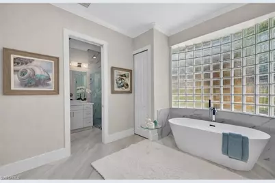 6461 Livingston Woods Ln, Naples, FL 34109 - Photo 18