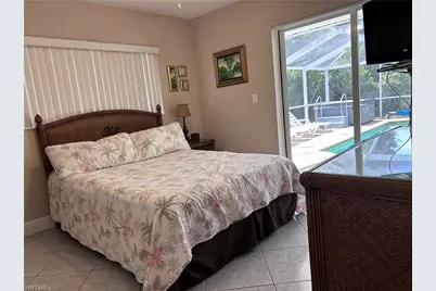 111 SE 4th Pl, Cape Coral, FL 33990 - Photo 20