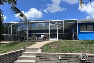 111 SE 4th Pl, Cape Coral, FL 33990 - Photo 28