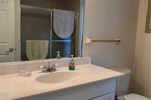111 SE 4th Pl, Cape Coral, FL 33990 - Photo 18