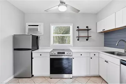 2590 1st St #202, Fort Myers, FL 33901 - Photo 2