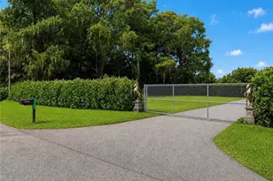565 6th St SE, Naples, FL 34117 - Photo 2