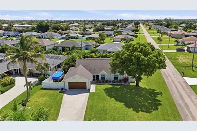 2235 SW 12th Pl, Cape Coral, FL 33991 - Photo 4
