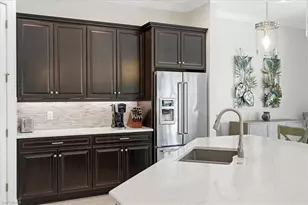 4559 Tamarind Way, Naples, FL 34119 - Photo 10
