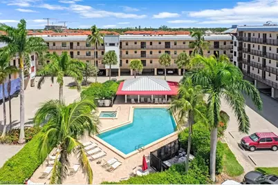 807 River Point Dr #102D, Naples, FL 34102 - Photo 2