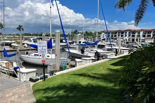 807 River Point Dr, Naples, FL 34102 - Photo 30