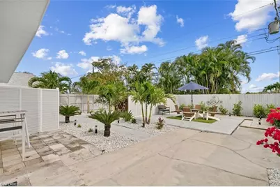 717 95th Ave N, Naples, FL 34108 - Photo 12