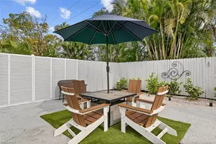 717 95th Ave N, Naples, FL 34108 - Photo 4
