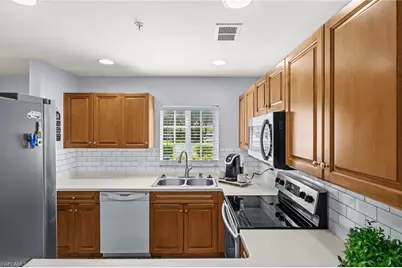 9430 Ivy Brook Run #405, Fort Myers, FL 33913 - Photo 8