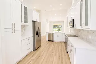 8204 Ibis Cove Cir, Naples, FL 34119 - Photo 2