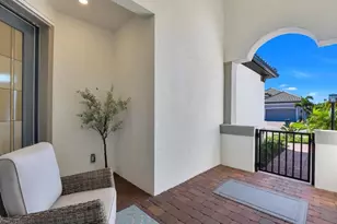 11694 Canal Grande Dr, Fort Myers, FL 33913 - Photo 6