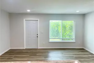 3183 Poinciana Dr, Naples, FL 34105 - Photo 4