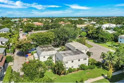 780 10th Ave S #2, Naples, FL 34102 - Photo 18