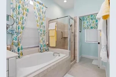 6670 Huntley Ln N, Naples, FL 34104 - Photo 24