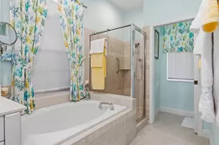 6670 Huntley Ln N, Naples, FL 34104 - Photo 24
