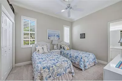 2325 Island Cove Cir, Naples, FL 34109 - Photo 14