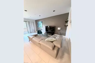 7317 Bristol Cir, Naples, FL 34120 - Photo 6