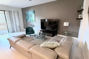 7317 Bristol Cir, Naples, FL 34120 - Photo 6