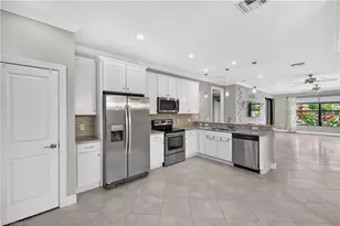 1482 Oceania Dr S, Naples, FL 34113 - Photo 14