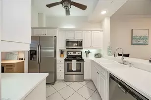 410 Bayfront Pl, Naples, FL 34102 - Photo 4