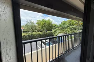 576 Retreat Dr, Naples, FL 34110 - Photo 46