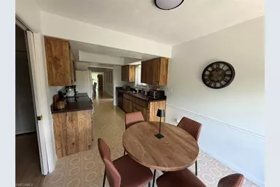 576 Retreat Dr #201, Naples, FL 34110 - Photo 6