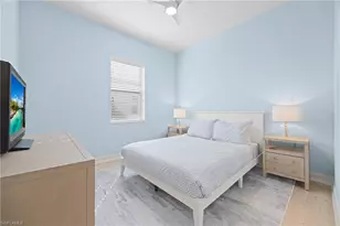 7828 Valencia Ct, Naples, FL 34113 - Photo 18