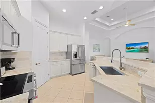 7828 Valencia Ct, Naples, FL 34113 - Photo 12