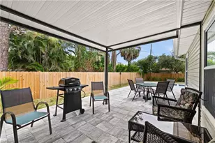 866 N 101 Ave, Naples, FL 34108 - Photo 10