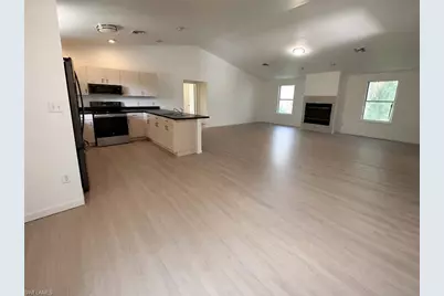 731 Jung Blvd E, Naples, FL 34120 - Photo 2