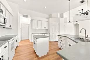14810 Fripp Island Ct, Naples, FL 34119 - Photo 12