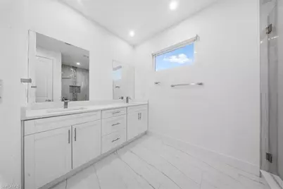 1124 NE 35th Ln, Cape Coral, FL 33909 - Photo 16