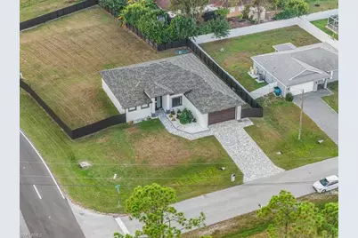 1124 NE 35th Ln, Cape Coral, FL 33909 - Photo 42