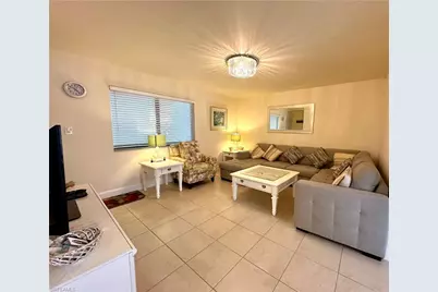 788 Park Shore Dr #D20, Naples, FL 34103 - Photo 4