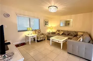 788 Park Shore Dr, Naples, FL 34103 - Photo 4