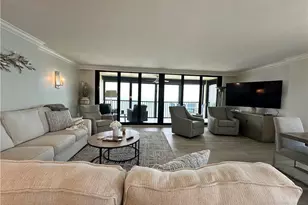 10951 Gulf Shore Dr, Naples, FL 34108 - Photo 14