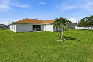 203 NE 24th Terrace, Cape Coral, FL 33909 - Photo 24