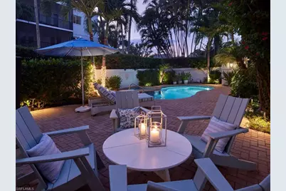 430 10th Ave S #305, Naples, FL 34102 - Photo 2
