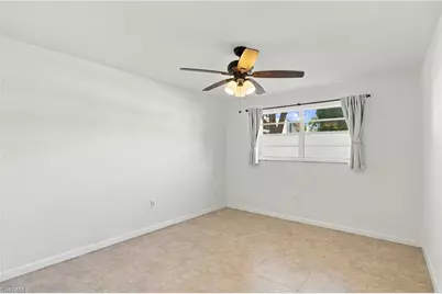 4290 Gulfstream Dr #5, Naples, FL 34112 - Photo 20