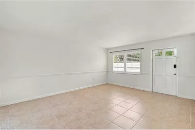4290 Gulfstream Dr #5, Naples, FL 34112 - Photo 6