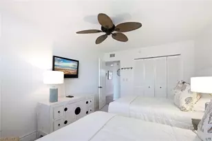 333 Harbour Dr, Naples, FL 34103 - Photo 22