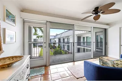 333 Harbour Dr #209, Naples, FL 34103 - Photo 4
