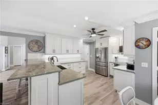 789 Coldstream Ct, Naples, FL 34104 - Photo 10