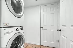9650 Victoria Ln, Naples, FL 34109 - Photo 14